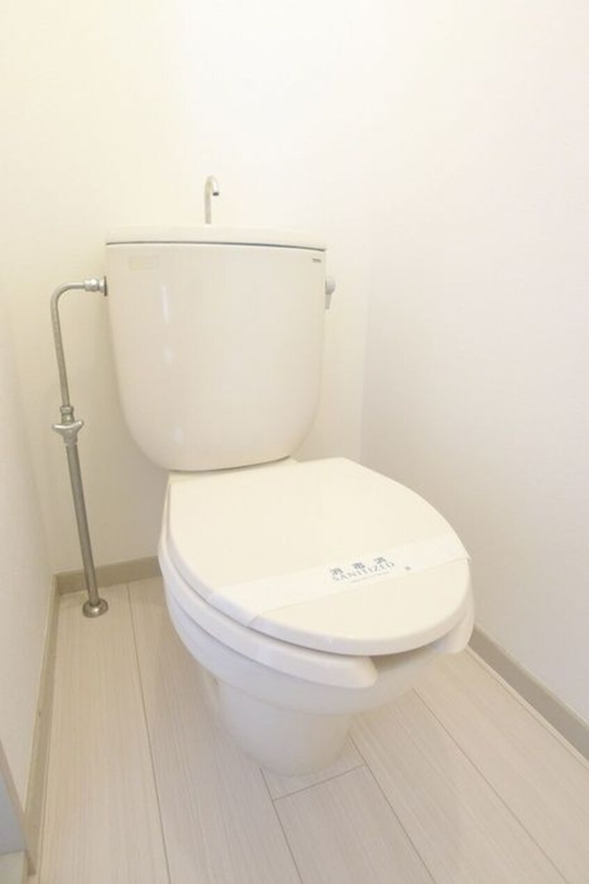トイレ メゾンコムラ