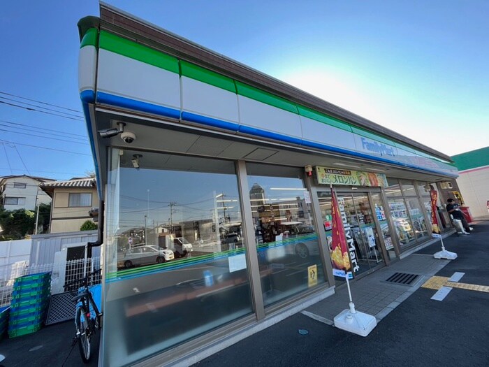 ファミリーマート入間仏子店(コンビニ)まで280m ホウヤハイツ