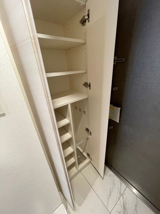 靴箱 ReveCitySendagaya