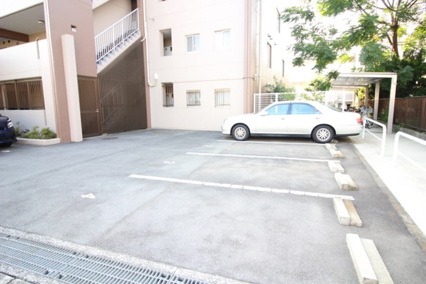 駐車場 ガーデンテラス宮崎台