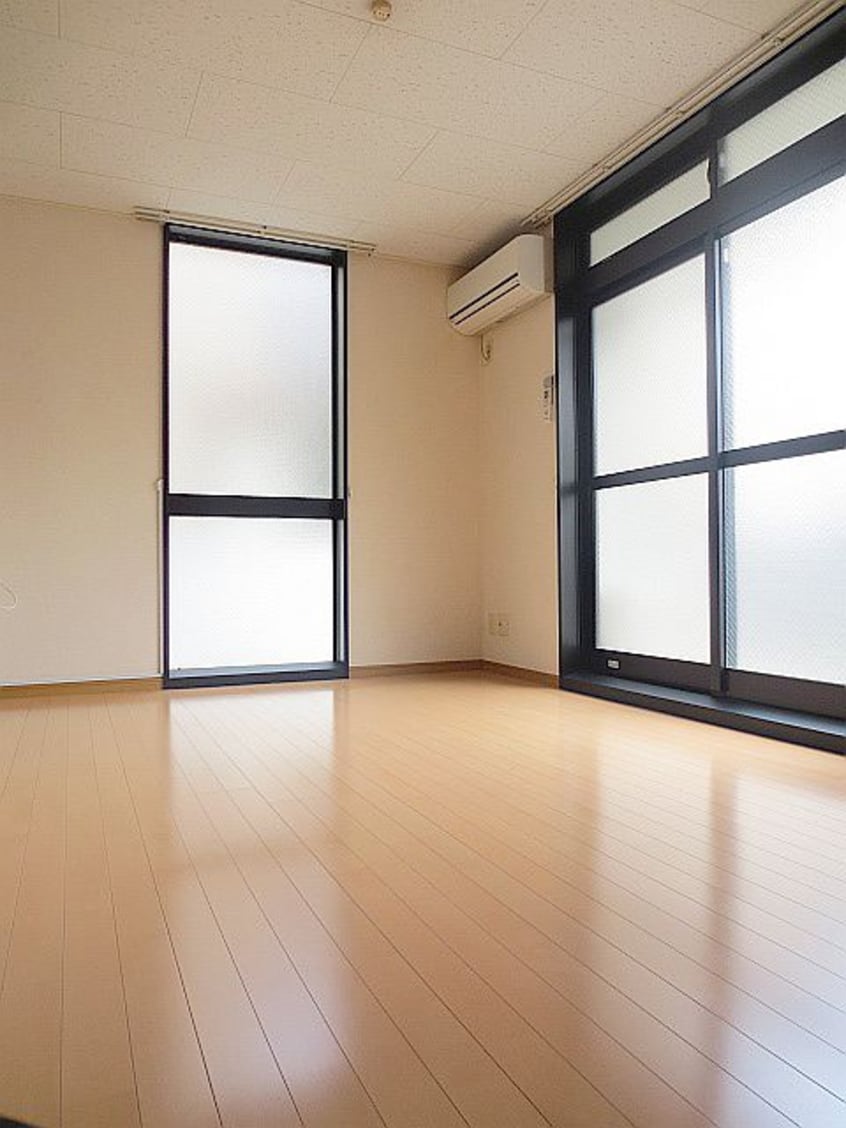 居室 ルイ－ズ大沼