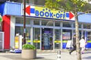 ブックオフ(本屋)まで450m フォンティーナ本千葉
