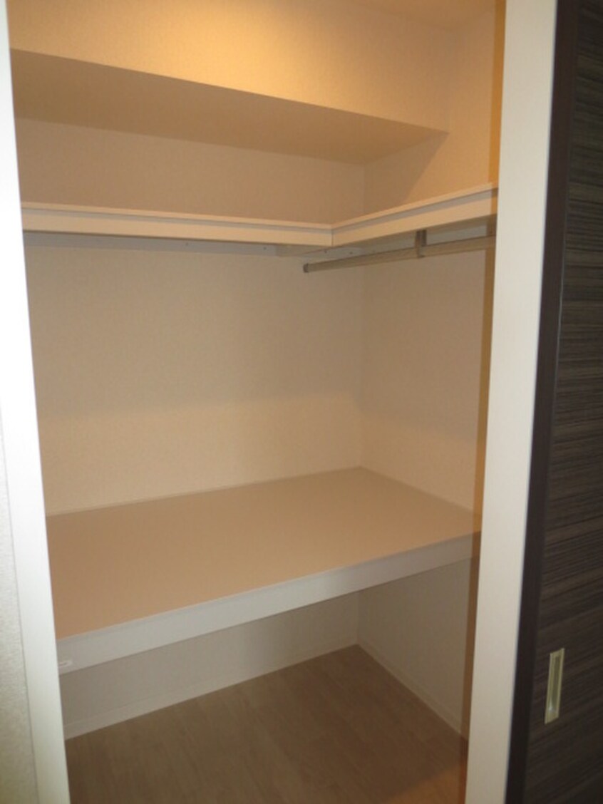 収納 ルミエ－ル