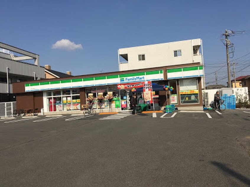 ファミリーマート　福生志茂店(コンビニ)まで533m サンハイツ