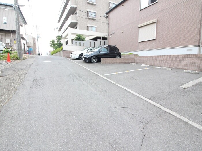 駐車場 ソフィアコ－ト四季