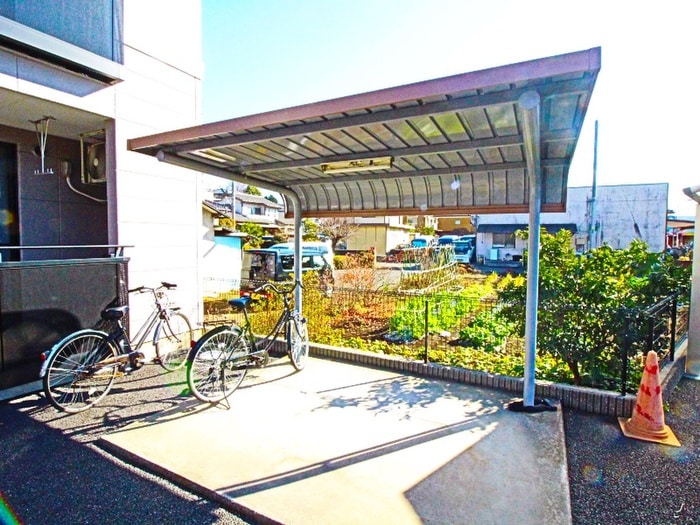 駐輪場 コンフォ－ルパレス