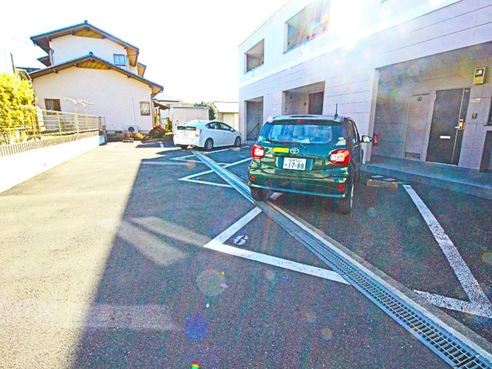 駐車場 コンフォ－ルパレス