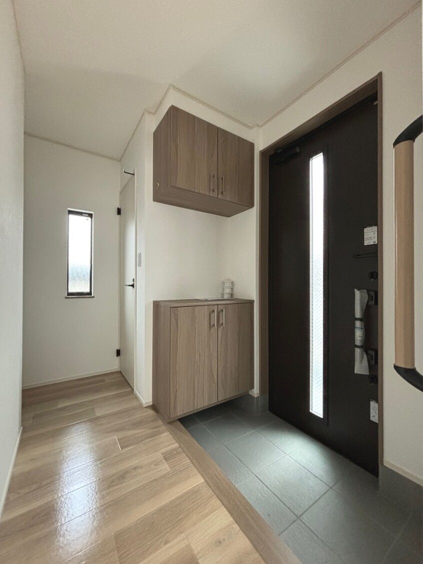 玄関 三室戸建B