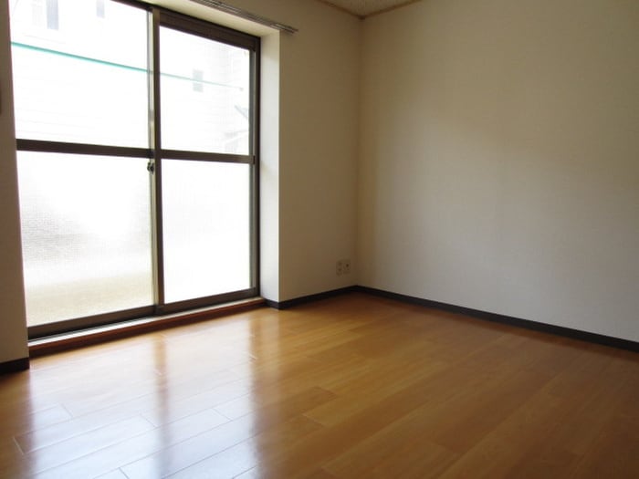 居室 クバラチ－ラ・Ｅ