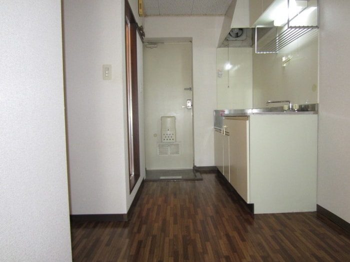 キッチン クバラチ－ラ・Ｅ