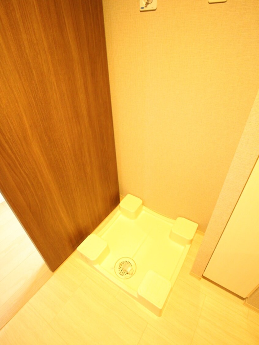 洗濯機置場 ﾘﾋﾞｵﾀﾜｰ小田急相模原(1704)