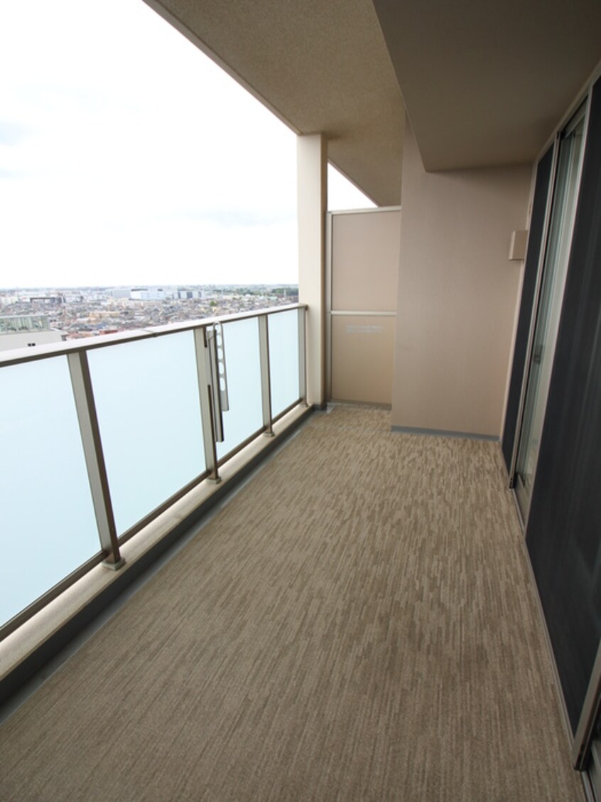 ベランダ・バルコニー ﾘﾋﾞｵﾀﾜｰ小田急相模原(1704)