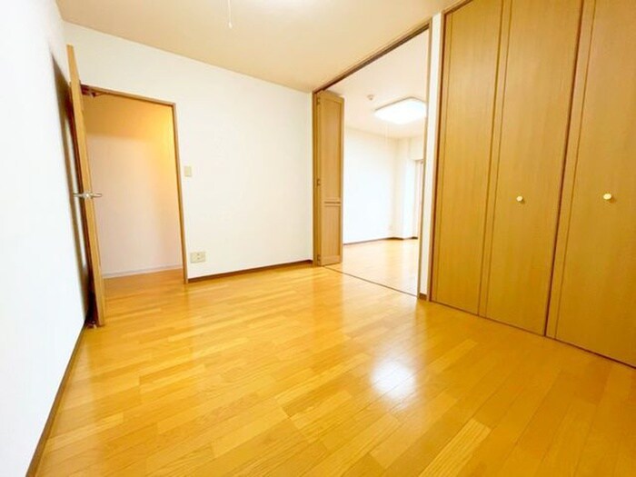 居室 煉瓦館ＳＨＵＴＴＬＥⅦ