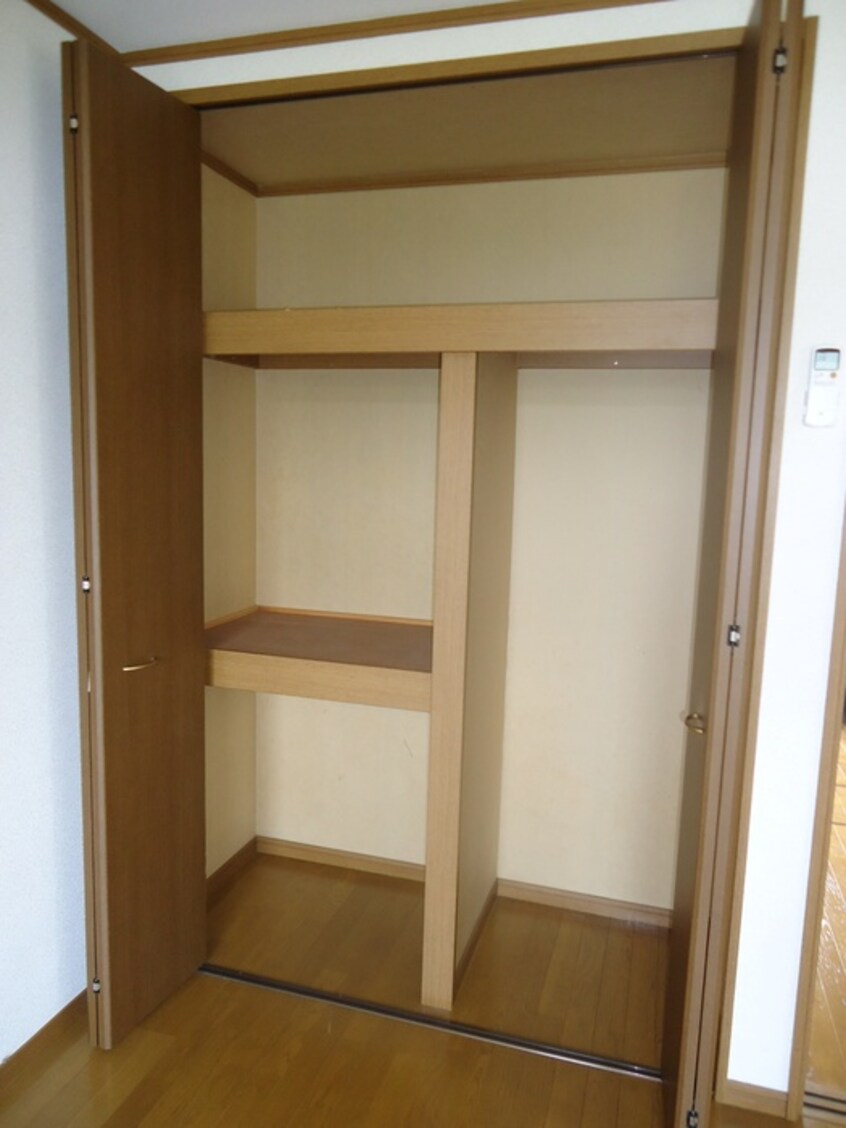 収納 ハイツ栴檀