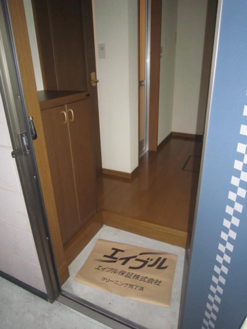 玄関 ハイツ栴檀
