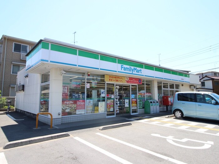 ファミリーマート 川越熊野町店(コンビニ)まで350m 古民家Catシアターハウス(貸家)