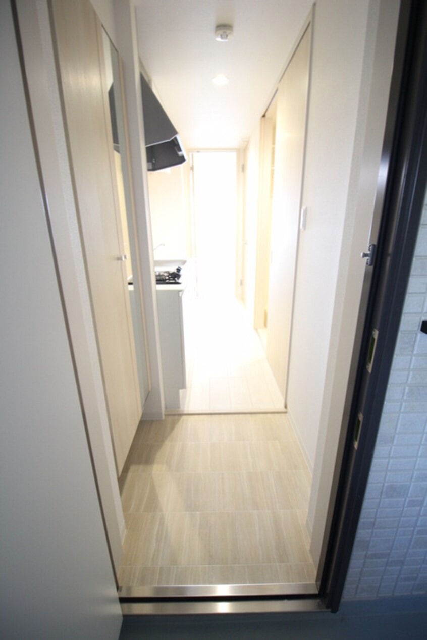 玄関 モントレ－ヴィラ