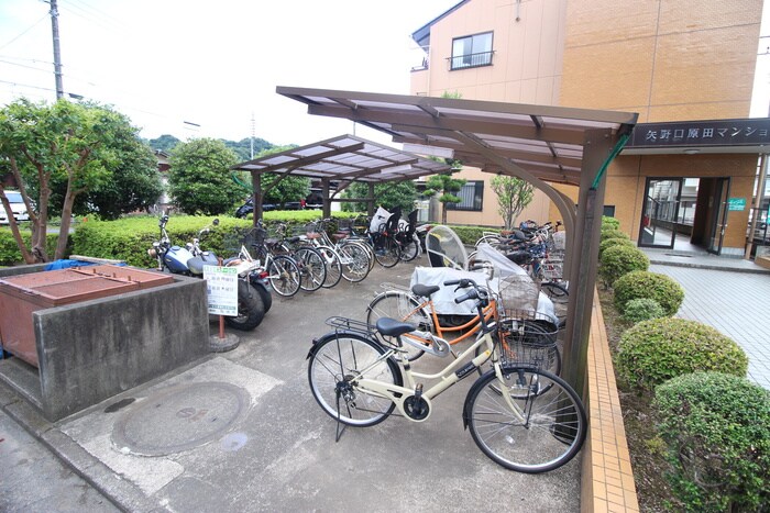 駐輪場 原田マンション