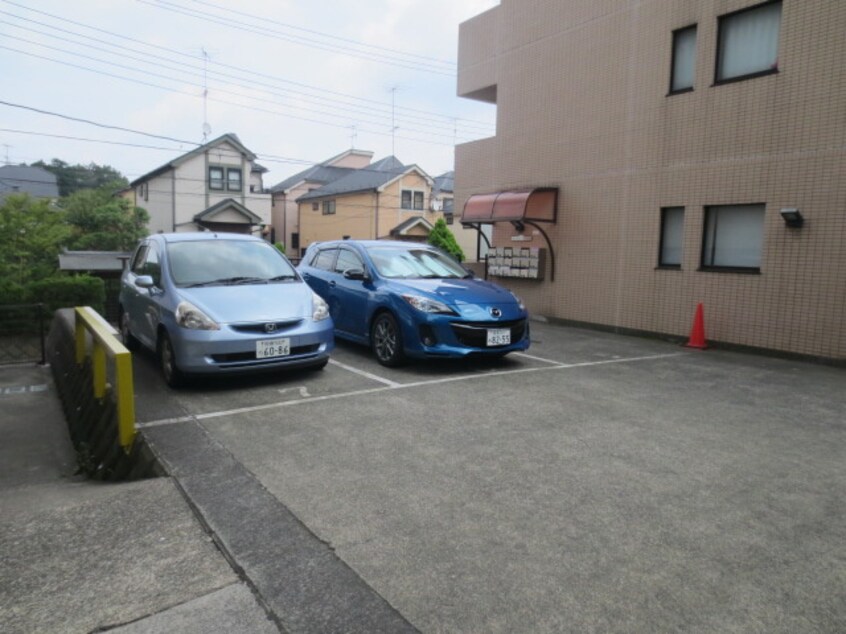 駐車場 ハ－ベスト壱番館