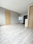 居室 寿々川ビル