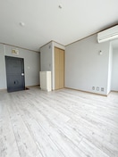 居室 寿々川ビル