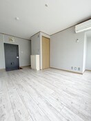 居室 寿々川ビル