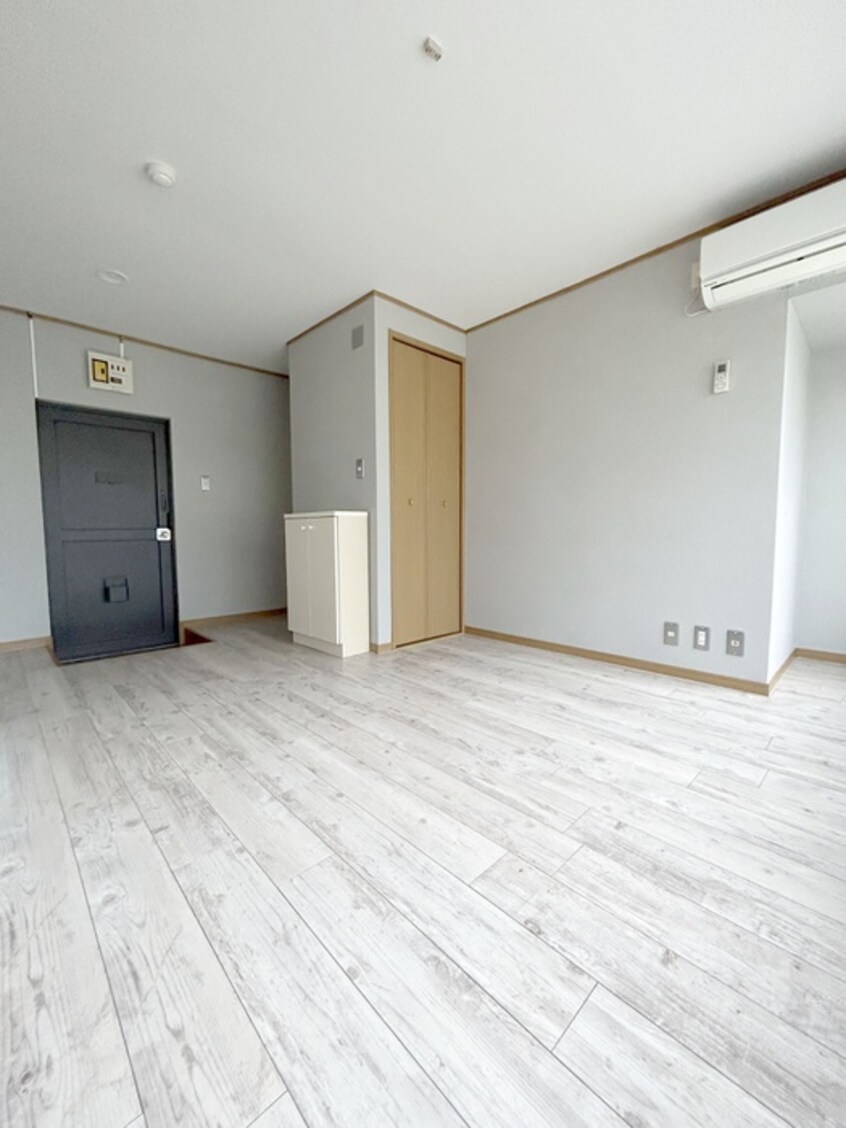 居室 寿々川ビル