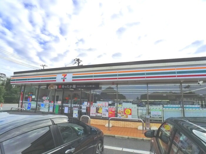 セブンイレブン(コンビニ)まで400m コスモブレッサ