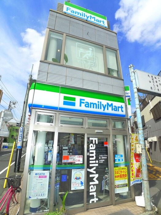 ファミリーマート 鐘ヶ淵駅前店(コンビニ)まで50m エスポワールyomo