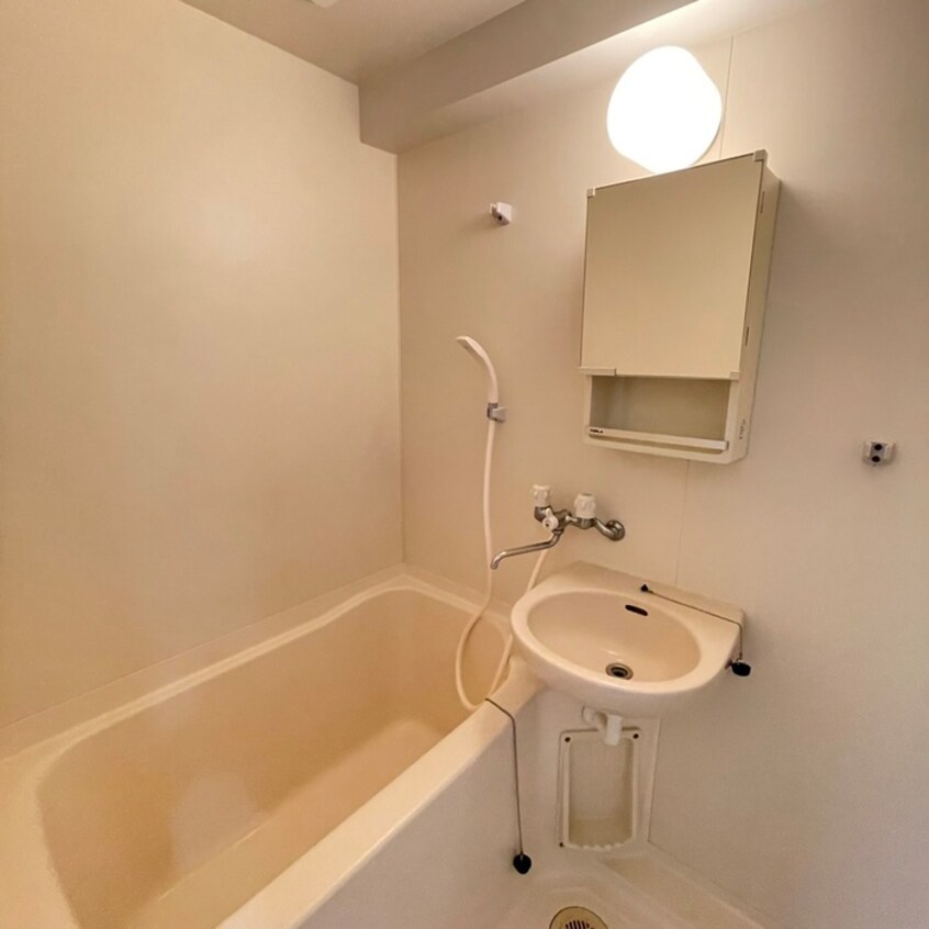 バス／シャワールーム等 カスタリア野毛山