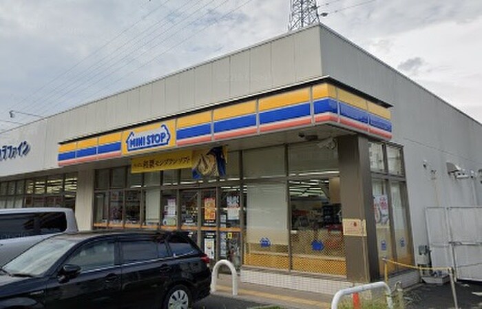 ミニストップ 相模原上鶴間本町店(コンビニ)まで179m ＫＭパ－クサイド