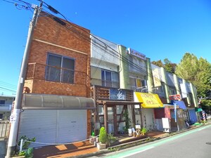 新秋津駅前店舗付住宅