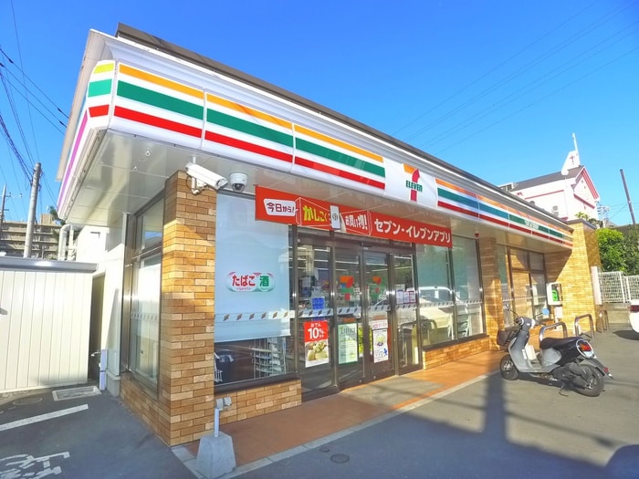 セブンイレブン(コンビニ)まで574m アーバンヒムス三山