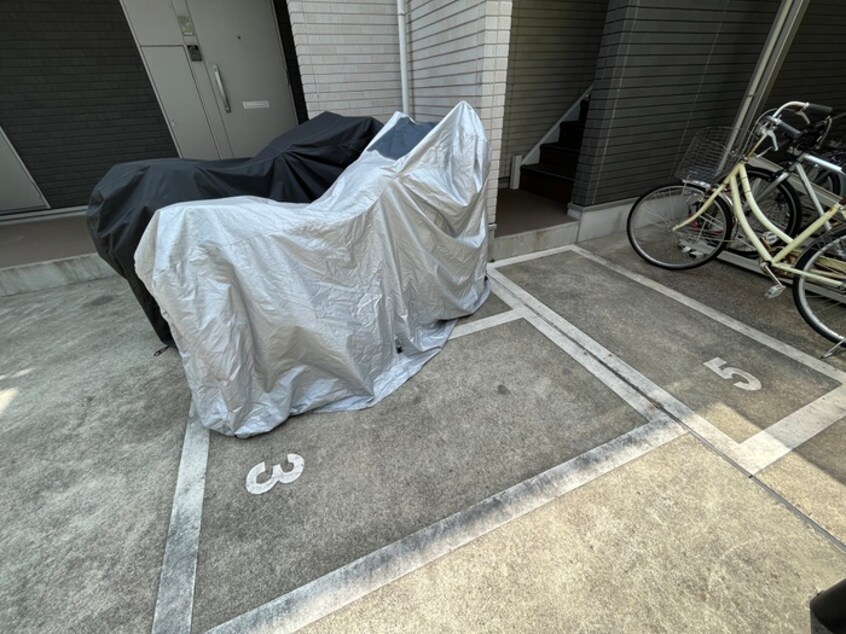 バイク置き場 リブリ・ＰＲＯＶＩＮＳＣＩＡ