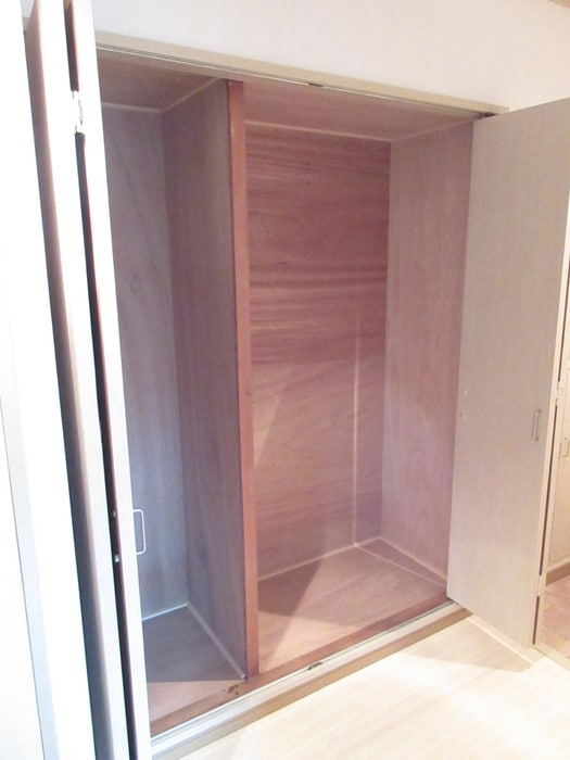 収納 コモド・デ・ピソス