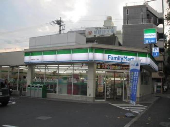 ファミリーマート中野沼袋２丁目店(コンビニ)まで160m アークナカノ