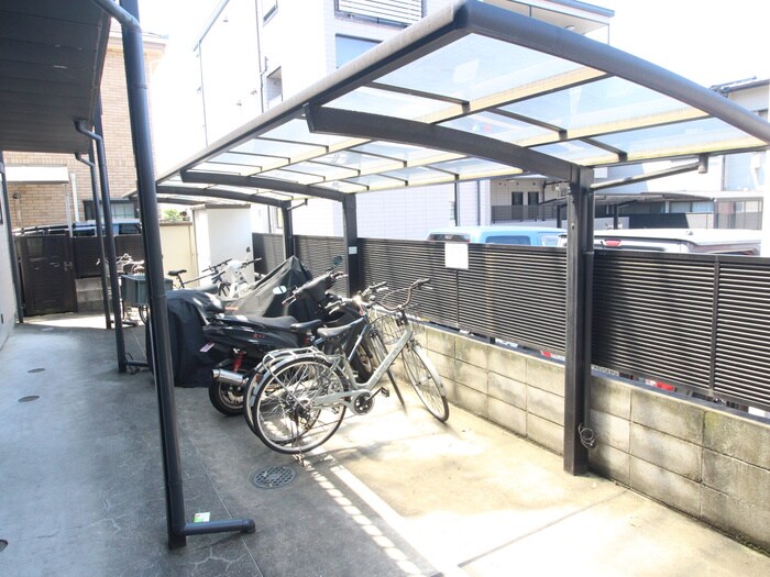 駐輪場 リ－ブラ桜上水