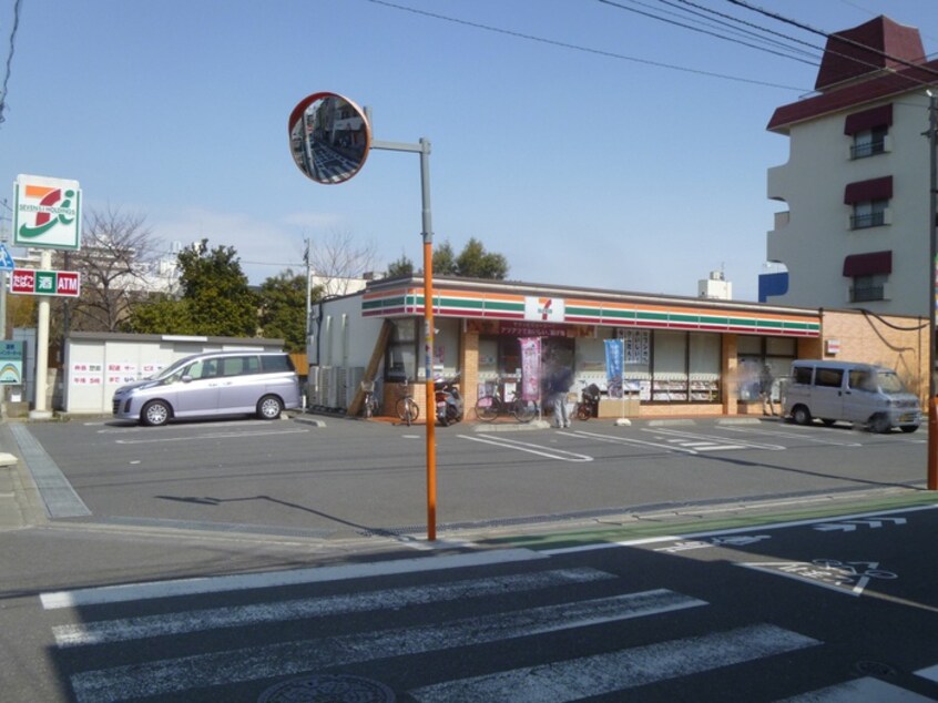 セブンイレブン蓮根店(コンビニ)まで40m ﾊｰﾓﾆｰﾚｼﾞﾃﾞﾝｽ東京ｱｰﾊﾞﾝｽｸｴｱ