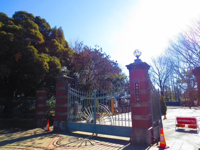 蚕糸の森公園(公園)まで415m ラグゼナ東高円寺