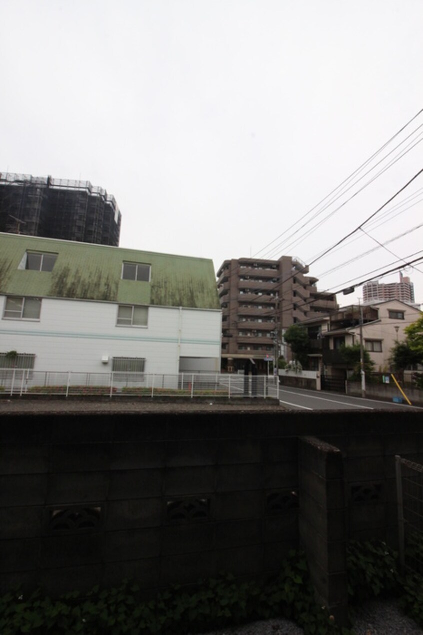 室内からの展望 アザレ町田