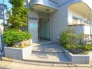 エントランス部分 メゾン　ヒマワリ