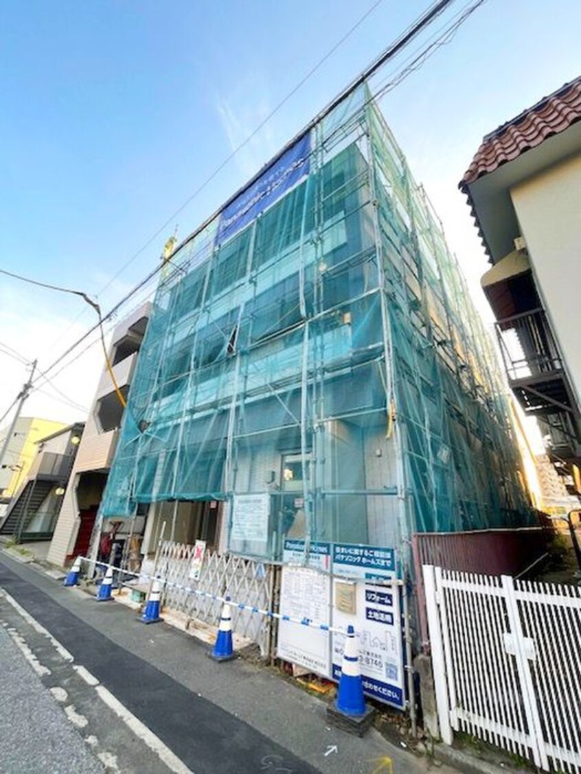 エントランス部分 ファーナムスクエア