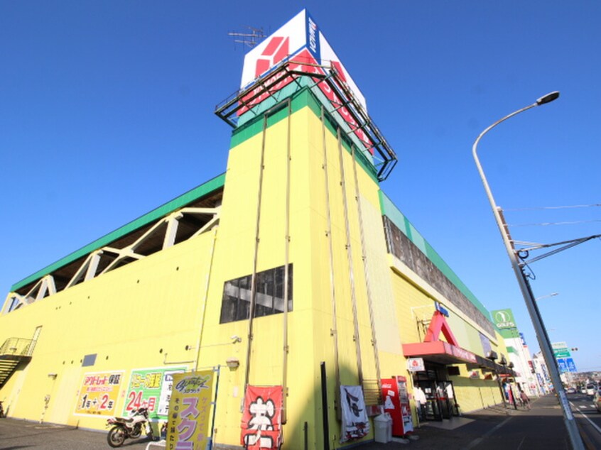 ヤマダアウトレット館横須賀店(電気量販店/ホームセンター)まで802m メープルテラス