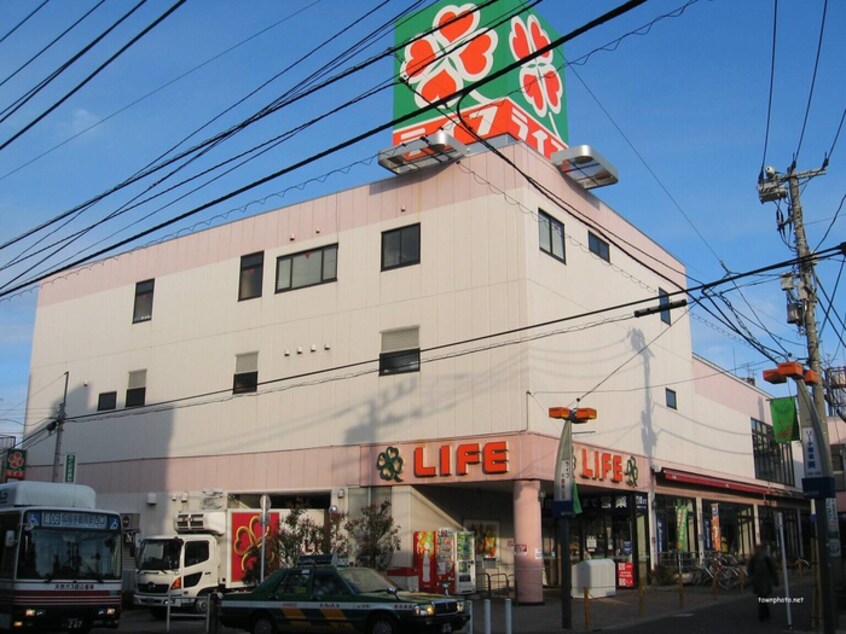 ライフ千歳烏山店(スーパー)まで75m 第２ルベル粕谷