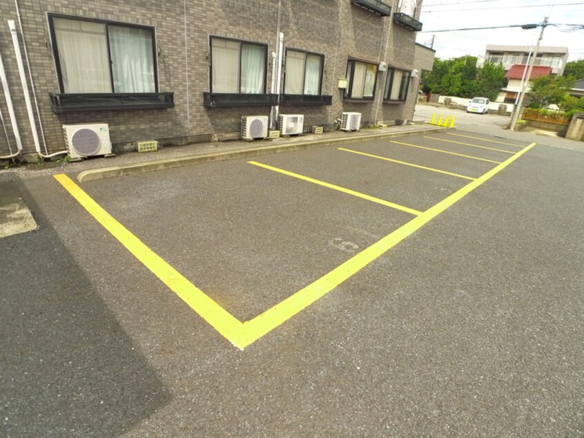 駐車場 花ハウス