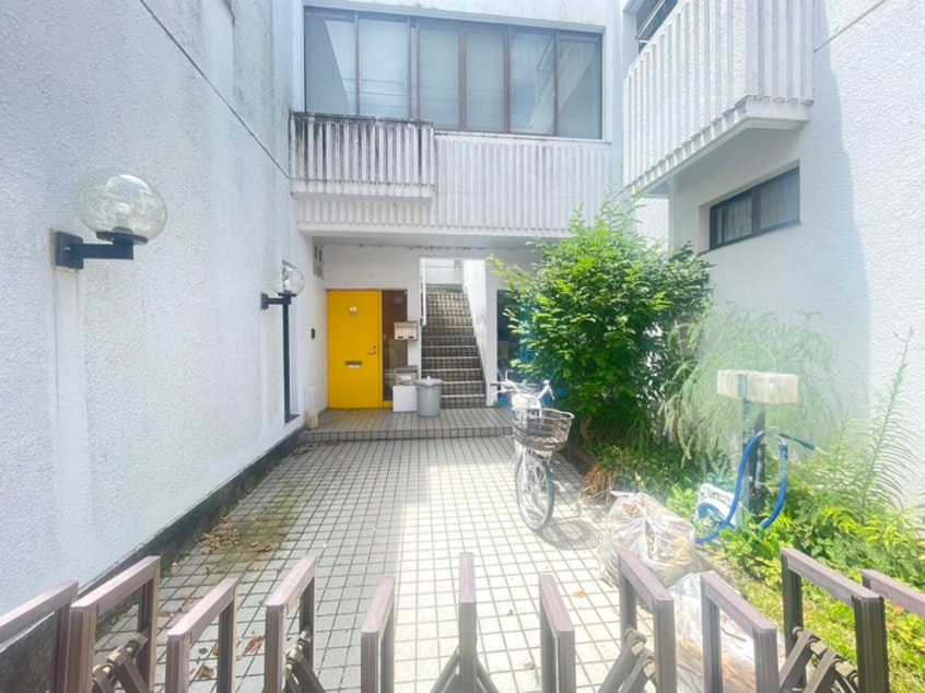 エントランス部分 亀谷マンション