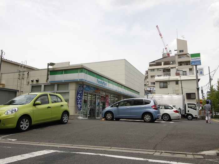 ファミリーマート　加平一丁目店(コンビニ)まで221m コ－ポ栄