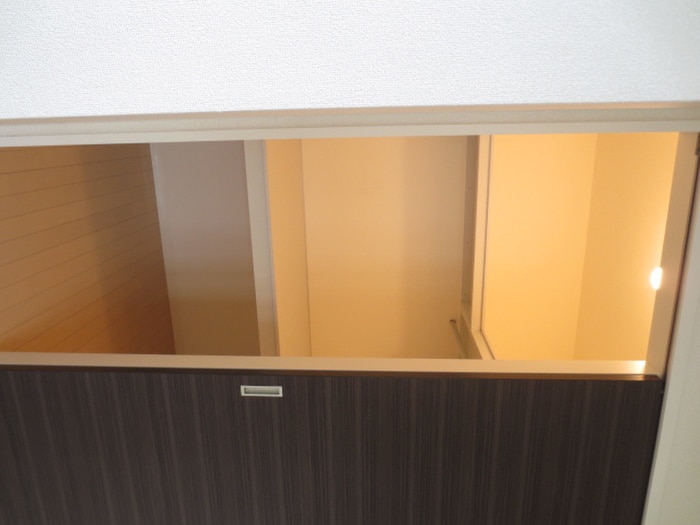 収納 ホワイトコ－トこざか