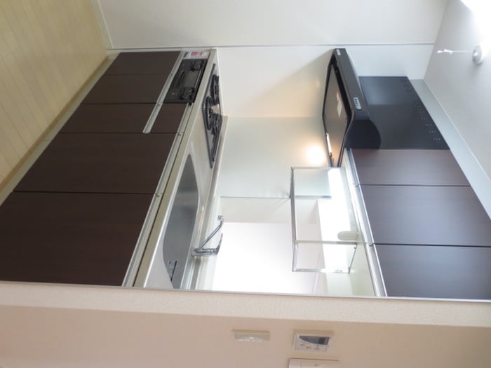 キッチン ホワイトコ－トこざか