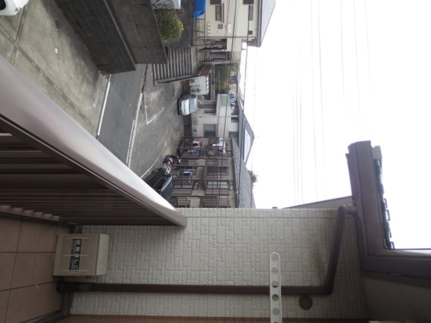 ベランダ・バルコニー ホワイトコ－トこざか